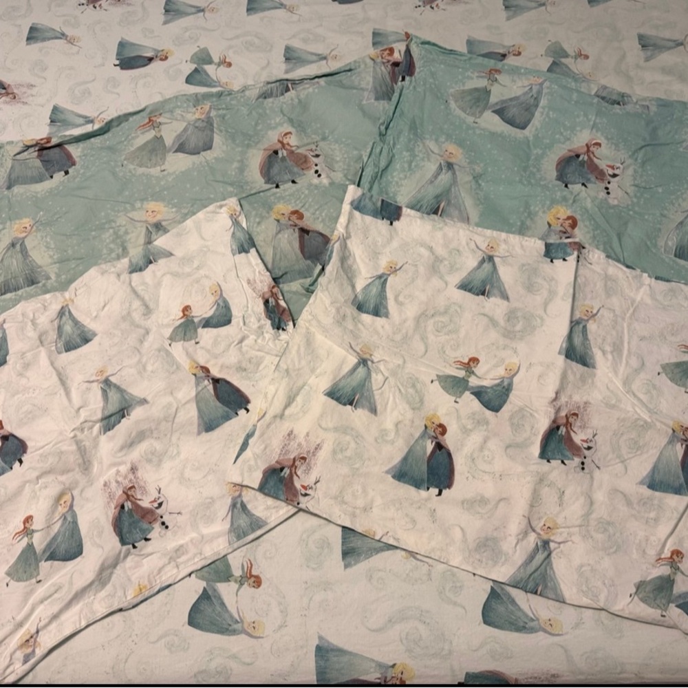 Pottery Barn Kids Frozen Bed Sheet Set - Full Size